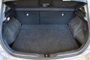 Συγκριτικό Toyota Auris diesel VS VW Golf diesel