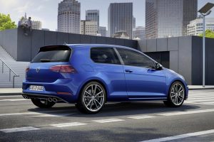 Η VW παρουσίασε το ισχυρότερο και το πιο αδύναμο Golf