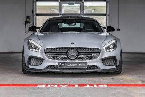 Τρομακτική Mercedes-AMG GT με 330 χλμ./ώρα τελική