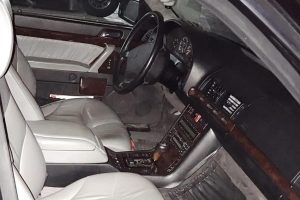 O Πούτιν… πουλάει την προεδρική, θωρακισμένη Mercedes του