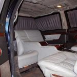 O Πούτιν… πουλάει την προεδρική, θωρακισμένη Mercedes του