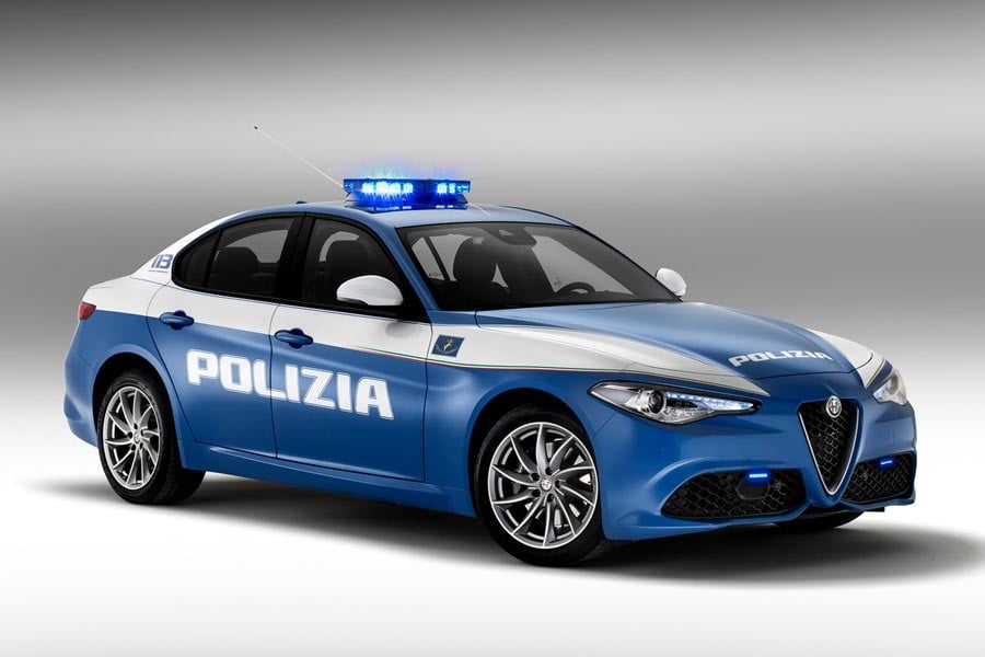H Alfa Romeo Giulia Veloce στο πλευρό του νόμου