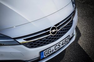 To Opel Astra με νέας γενιάς αυτόματο πιλότο