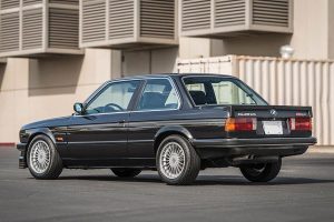 Σπάνια BMW E30 Alpina B6 του 1986 με 35.430 χιλιόμετρα!
