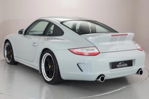 Υπερσπάνια Porsche 911 πωλείται με 129 χλμ. στο οδόμετρο