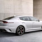 Νέο σπορ πισωκίνητο σεντάν Kia Stinger με έως 365 ίππους
