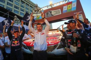 Θρίαμβος για την Peugeot και το 3008 DKR στο ράλι Ντακάρ