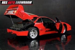 Ferrari F40 «μαϊμού» πωλείται για 12.200 ευρώ
