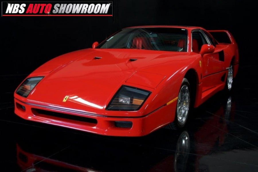 Ferrari F40 «μαϊμού» πωλείται για 12.200 ευρώ