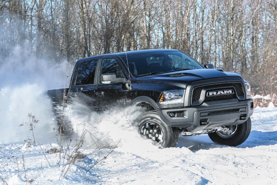 Νέο extreme pick-up Ram Rebel Black Edition (+video)