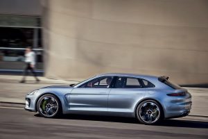 Τον Μάρτιο η νέα Porsche Panamera Sport Turismo
