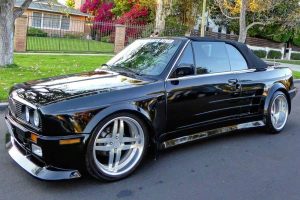 Πωλείται… πρησμένη και μεταλλαγμένη BMW E30 Cabrio