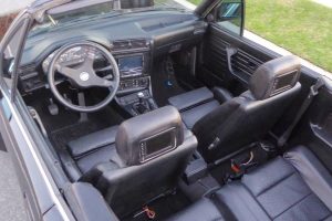 Πωλείται… πρησμένη και μεταλλαγμένη BMW E30 Cabrio