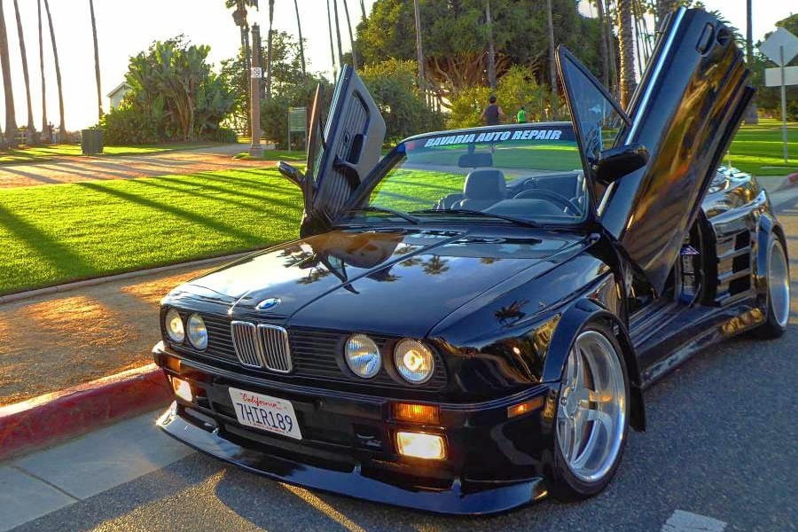 Πωλείται… πρησμένη και μεταλλαγμένη BMW E30 Cabrio