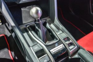 Οι πρώτες φωτογραφίες από το εσωτερικό του Civic Type R!