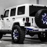 Με αυτό το Jeep Wrangler δεν θα κολλήσετε πουθενά!