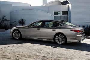 Νέο Lexus LS με μοτέρ 415 ίππων και 10ρι κιβώτιο (+video)