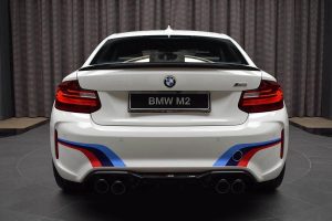 Σπέσιαλ BMW M2 με M Performance Kit και εξάτμιση Akrapovic