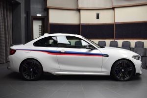 Σπέσιαλ BMW M2 με M Performance Kit και εξάτμιση Akrapovic