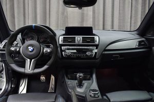 Σπέσιαλ BMW M2 με M Performance Kit και εξάτμιση Akrapovic