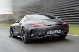 Ανανεωμένη Mercedes-AMG GT με περισσότερη δύναμη