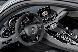 Ανανεωμένη Mercedes-AMG GT με περισσότερη δύναμη