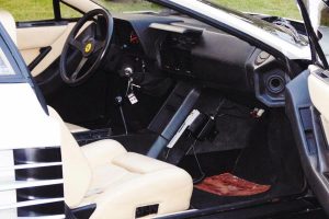 Πωλείται ξανά η Ferrari Testarossa από το Miami Vice