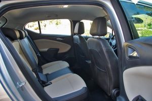 Συγκριτικό Opel Astra 1.0 turbo VS Toyota Auris 1.2 turbo