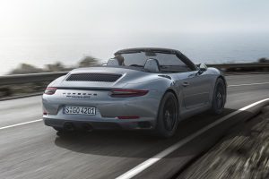 Με 450 ίππους η νέα Porsche 911 GTS!