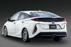 Toyota Prius και… τούμπανο και με κατανάλωση 1,0 λτ./100 χλμ.