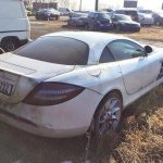 Mercedes SLR McLaren σαπίζει αβοήθητη