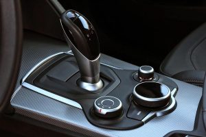 Alfa Romeo Stelvio: Τιμές, επιδόσεις, εξοπλισμοί και πότε έρχεται