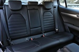 Alfa Romeo Stelvio: Τιμές, επιδόσεις, εξοπλισμοί και πότε έρχεται