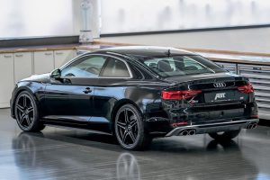 Audi S5 με 425 άλογα δείχνει τα… δόντια του