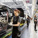 Πόσο bonus έδωσε η Mercedes στους υπαλλήλους της για την περσινή χρονιά-ρεκόρ;