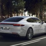 Η Porsche Panamera Turbo S E-Hybrid «καίει» 2,9 λτ./100 χλμ.