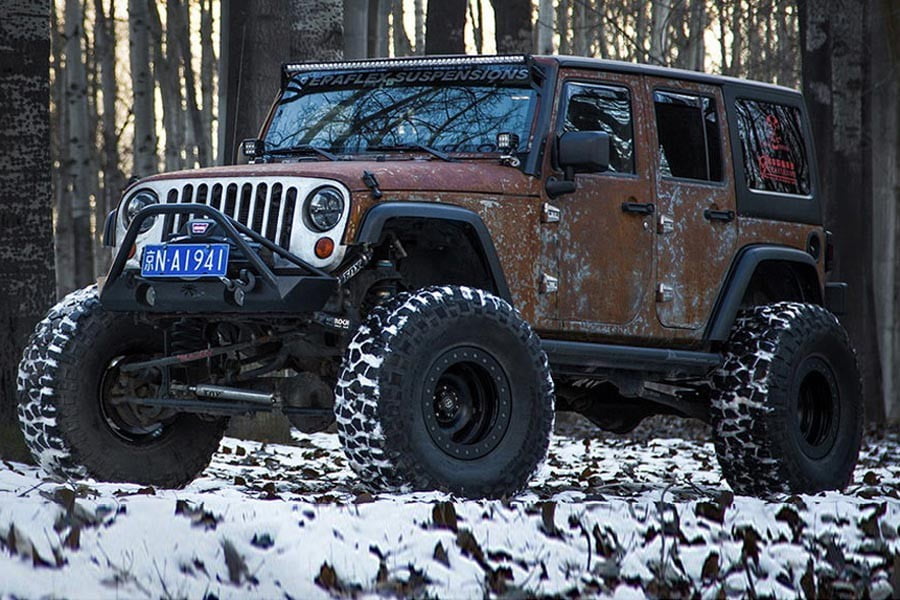 Jeep Wrangler από τη Βουλγαρία, σκουριασμένο παντού