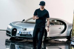 Δίνει πόνο ο Ronaldo – Δείτε τι εργαλείο έβαλε στο γκαράζ του (+video)