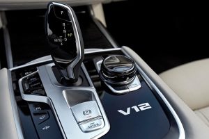 Η πληθωρική BMW M760Li xDrive των 291.000 ευρώ!