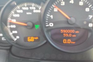 Ευκαιρία: Πωλείται Porsche 911 Turbo με… 945.000 χλμ.!