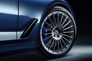 Η απόλυτη BMW Alpina B5 Bi-Turbo των 608 ίππων (+video)