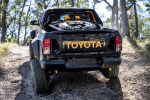 Η Toyota δημιουργεί το πιο extreme Hilux