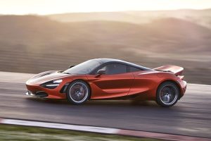 Νέα McLaren 720S με καταιγιστικές επιδόσεις (+video)
