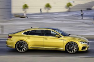 Νέο 5θυρο μεσαίο premium GT Volkswagen Arteon (+video)