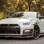 Επική βελτίωση Nissan GT-R με carbon bodykit και 20άρες ζάντες
