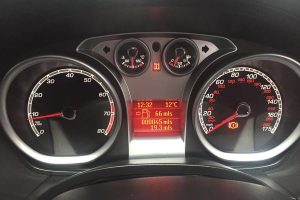 Στο σφυρί Ford Focus RS του 2009 με 72 χιλιόμετρα!