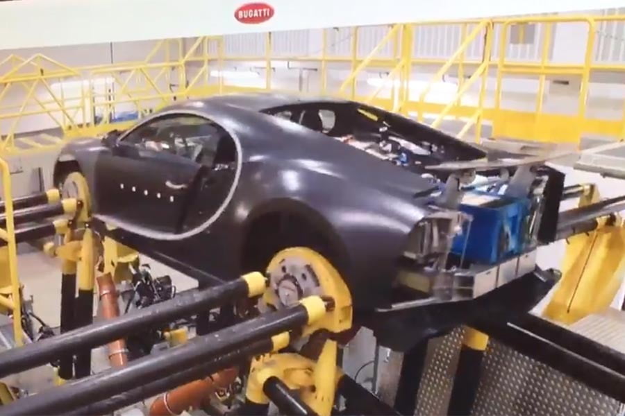 Οι απίστευτες δοκιμασίες της Bugatti στην Chiron των 1.500 ίππων (+videos)