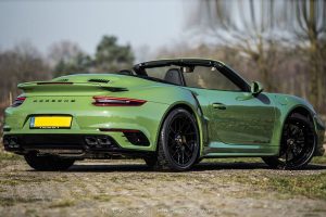 Βελτιωμένη Porsche 911 Turbo S Cabrio έτοιμη για πόλεμο!