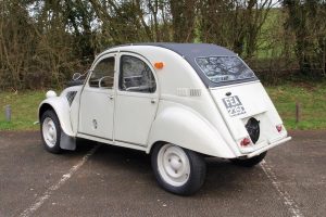 Citroen 2CV Sahara πωλήθηκε σε ασύλληπτη τιμή