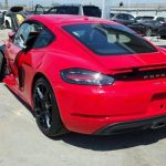 Πωλείται τρακαρισμένη Porsche 718 Cayman με 3.000 χλμ.